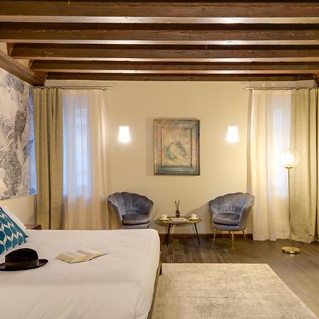 Palazzo Duomo Elegant Suites with WiFi&AC Udine Esterno foto