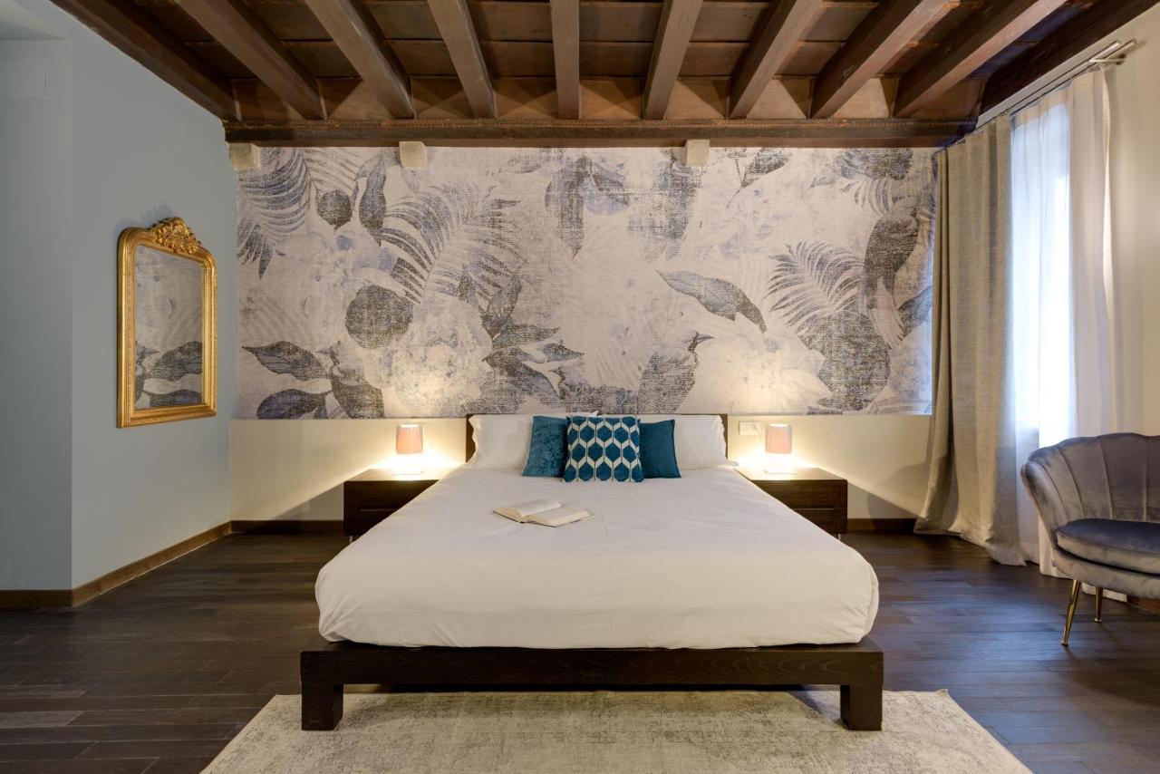 Palazzo Duomo Elegant Suites with WiFi&AC Udine Esterno foto